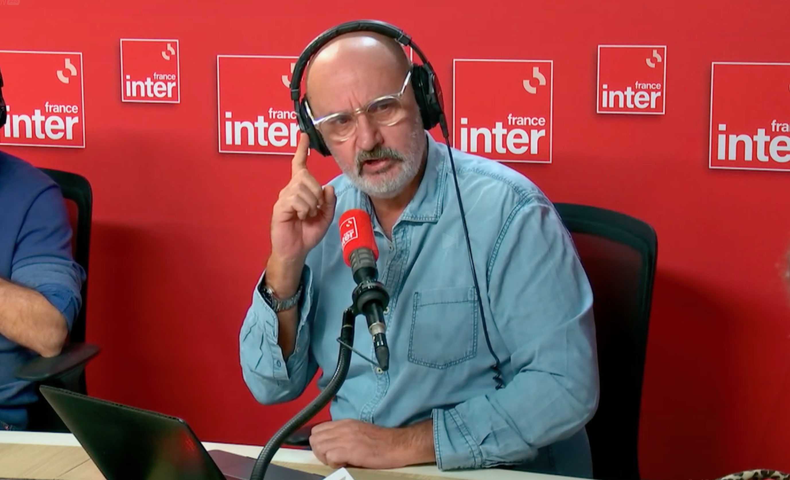 Daniel Morin en studio à France Inter, 15 décembre 2025 (Paris)